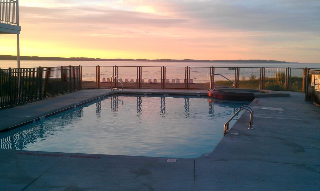 Cherry Tree Inn & Suites Traverse City Luaran gambar
